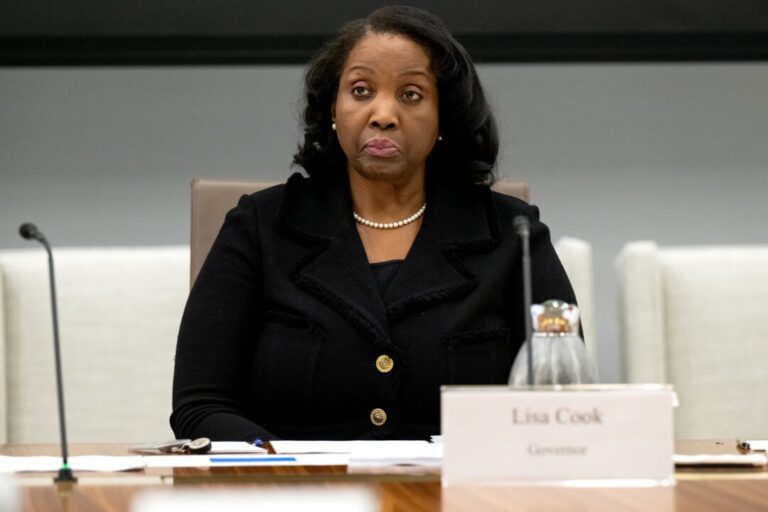 trump-plans-to-fire-fed-governor-lisa-cook-‘if-she-doesn’t-resign’