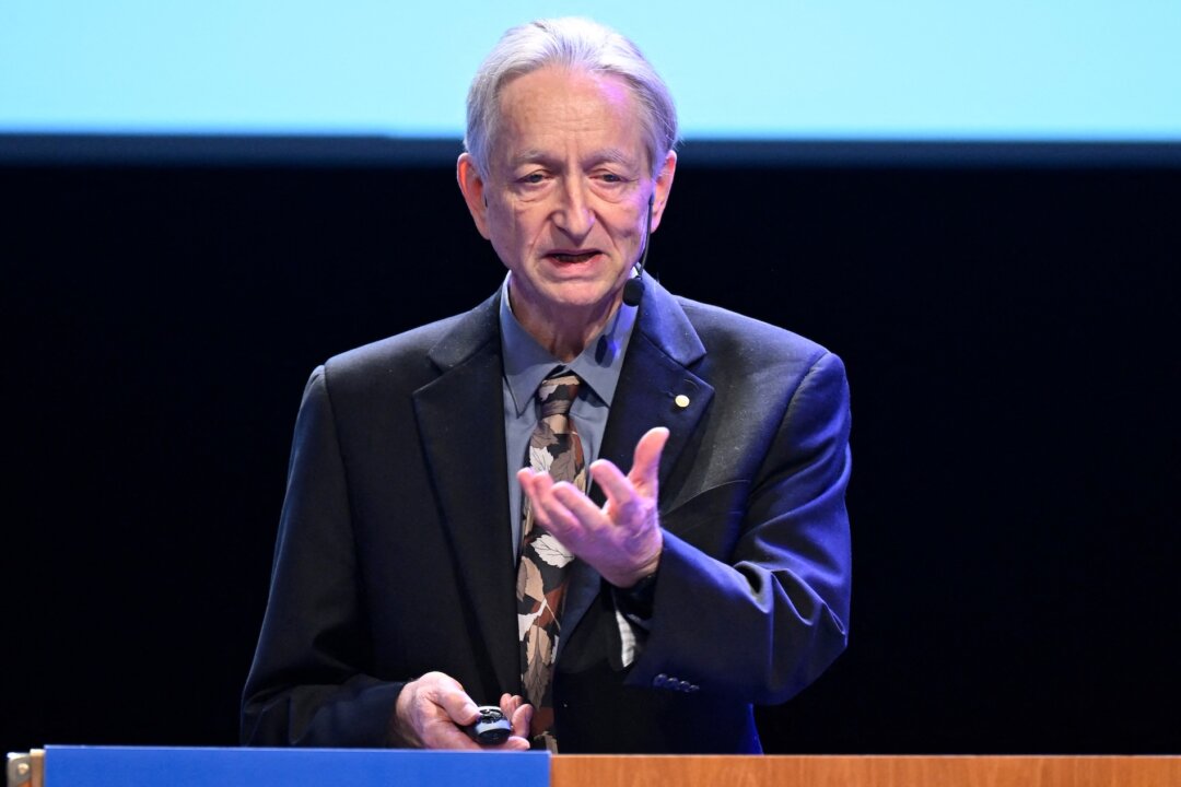 ‘godfather-of-ai’-warns-superintelligent-machines-could-replace-humanity