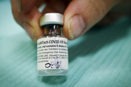 alberta-says-covid-vaccines-free-for-health-care-workers