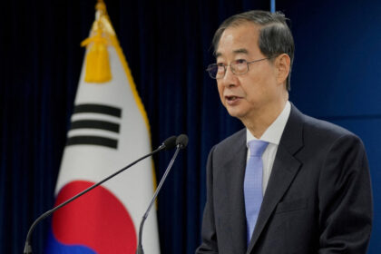 south-korea-special-prosecutors-seek-to-detain-former-pm-han-over-martial-law-crisis