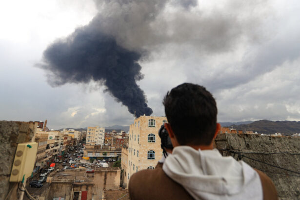israel-strikes-houthi-targets-in-yemen’s-capital