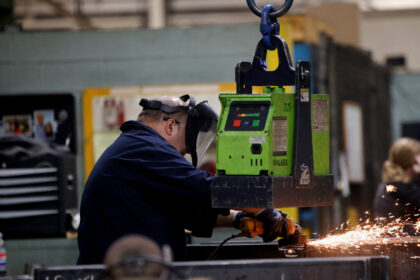 ontario-sheds-38,000-jobs-amid-us-tariff-impact-on-manufacturing-sector