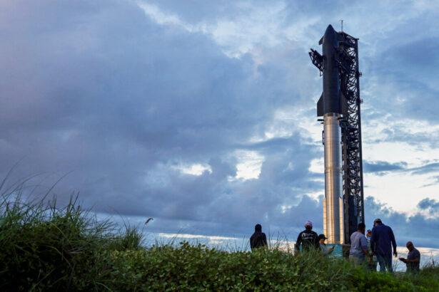 spacex-again-postpones-starship-launch,-this-time-over-weather-conditions