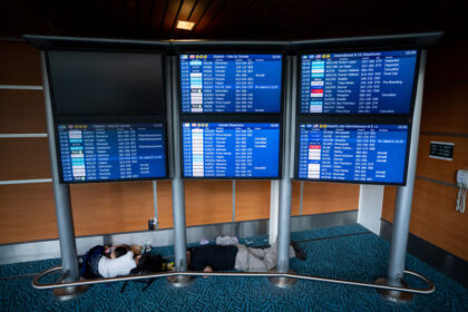vancouver-international-airport-reports-delays,-cites-staffing-issues-with-nav-canada