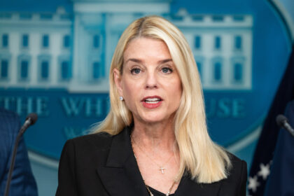 canadian-ministers-meet-with-us-ag-bondi-to-discuss-fentanyl-trafficking,-border-security