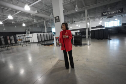 hudson’s-bay-battle-over-lease-sale-to-bc-billionaire-could-set-precedent:-lawyer