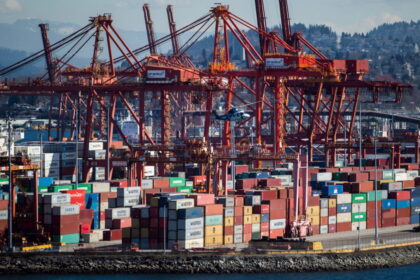 canada’s-current-account-deficit-reached-record-in-june-amid-trade-dispute
