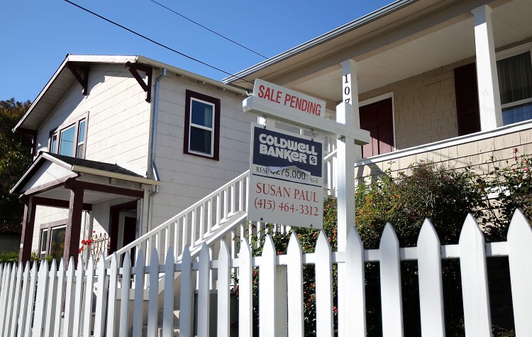 us-pending-home-sales-drop-more-than-expected-in-july