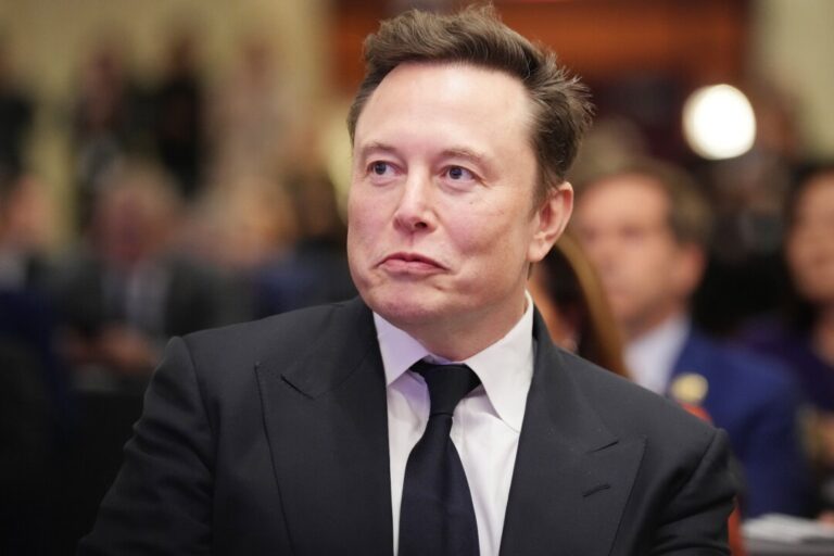 musk-seeks-dismissal-of-sec-lawsuit,-says-he-was-targeted-for-criticism-of-government-overreach
