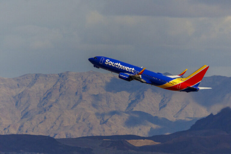 southwest-airlines-begins-flying-first-plane-with-secondary-cockpit-barrier