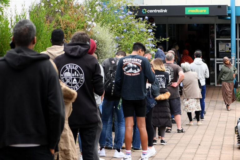 australia-inc:-over-30-percent-of-the-nation-on-the-public-payroll