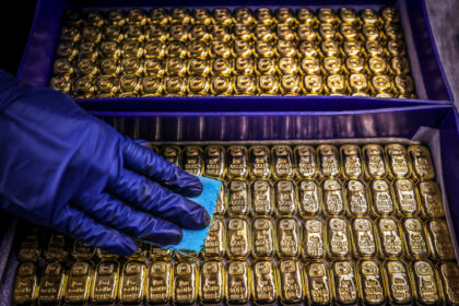 gold-hits-all-time-high-amid-rate-cut-expectations