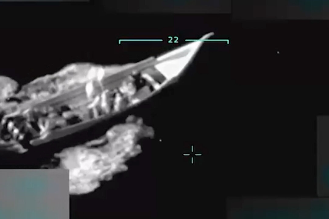 us-forces-strike-suspected-drug-boat,-11-tren-de-aragua-members-killed:-trump