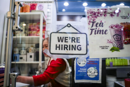 us-job-openings-fall-below-7.2-million-for-first-time-since-last-september