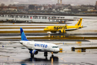 united-airlines-adding-15-winter-routes-in-case-‘spirit-suddenly-goes-out-of-business’