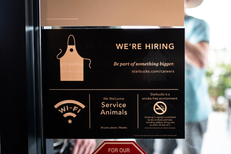 us-weekly-jobless-claims-rise-to-near-3-month-high