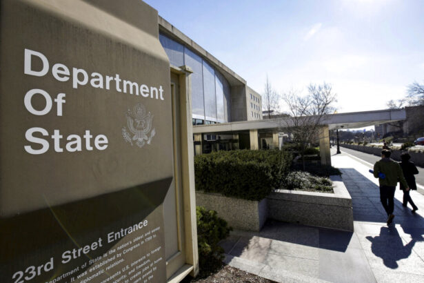 state-department-officer-gets-4-years-in-prison-for-selling-defense-secrets-to-china