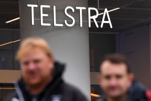 telstra-sells-asia-pacific-messaging-business-to-us-company