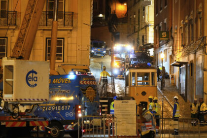 two-quebecers-identified-as-victims-of-fatal-lisbon-streetcar-crash