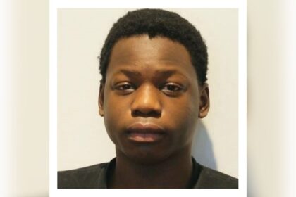 14-year-old-wanted-for-attempted-murder-in-double-shooting:-toronto-police