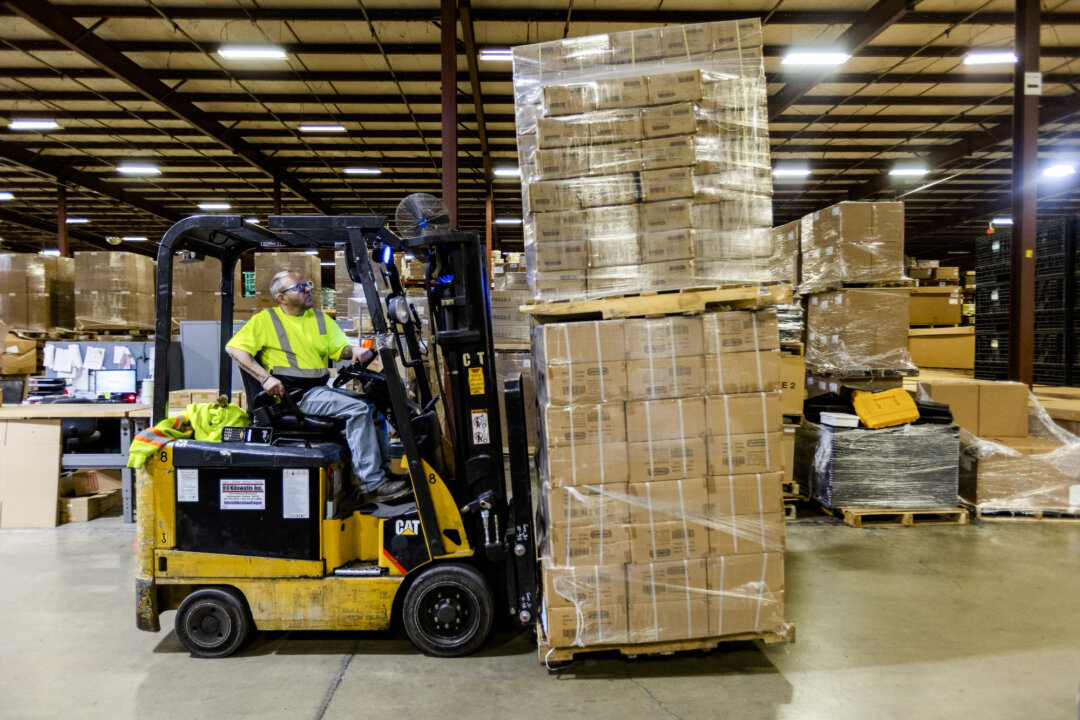 industrial-space-posts-first-negative-demand-in-15-years-as-commercial-real-estate-cools