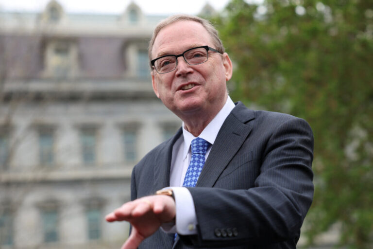 trump-shortlists-hassett,-warsh,-and-waller-as-top-picks-for-fed-chair