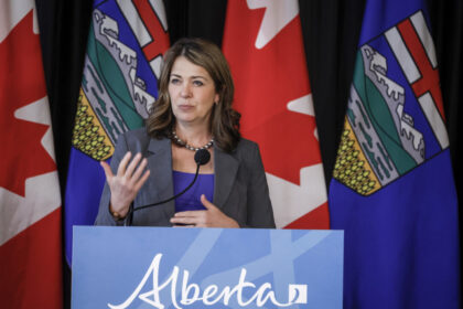 alberta-premier-says-pipeline-to-bc-northwest-coast-‘very-first-priority’-for-oil-and-gas-industry