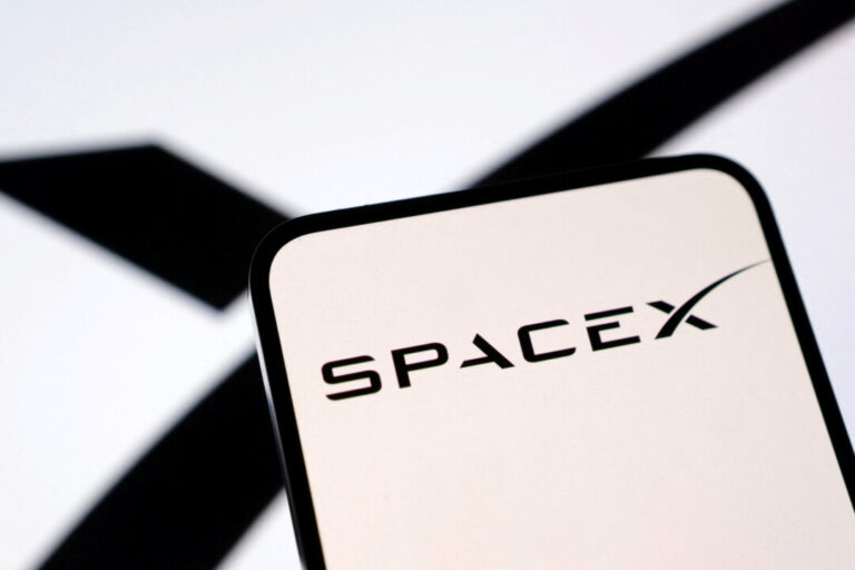 echostar-to-sell-spectrum-to-spacex-in-$17-billion-deal-to-resolve-fcc-probe