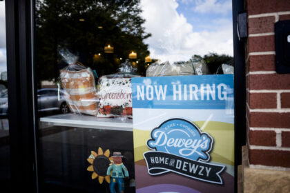 worker-confidence-in-finding-a-new-job-drops-to-12-year-low