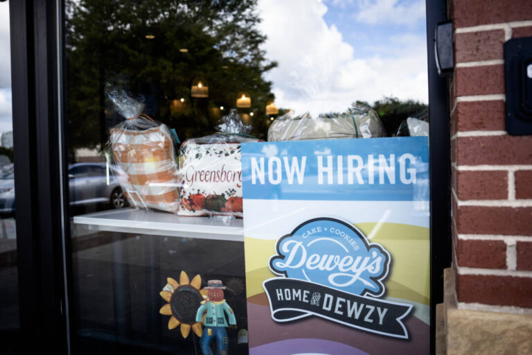us-job-growth-overstated-by-911,000-in-12-months-ending-march-2025