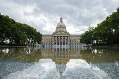 alberta-puts-$713-million-tobacco-lawsuit-payout-into-province’s-long-term-savings