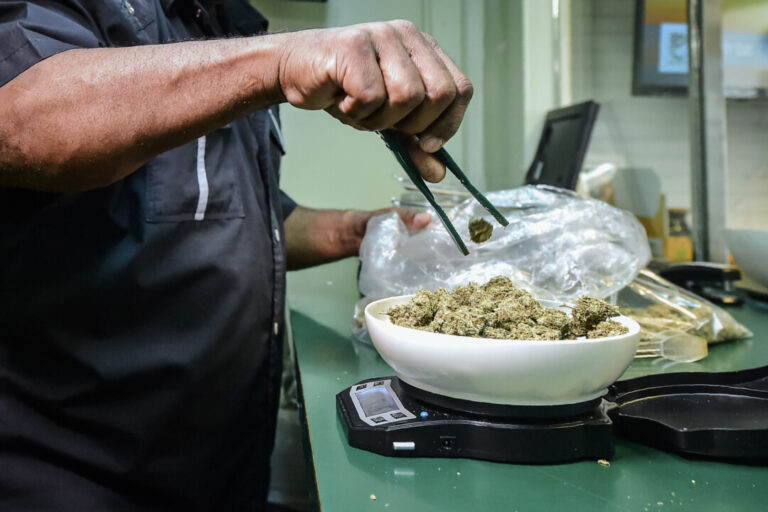 new-research-warns-of-female-fertility-risks-from-marijuana-use
