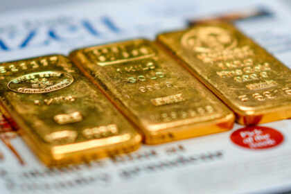 stocks-and-gold-set-record-highs-(on-‘bad-news’)