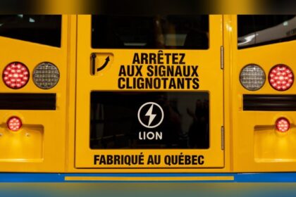 driver,-5-children-safe-after-electric-school-bus-catches-fire-in-montreal