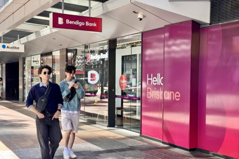 bendigo-bank-restructure-to-cut-150-tech-jobs,-union-says
