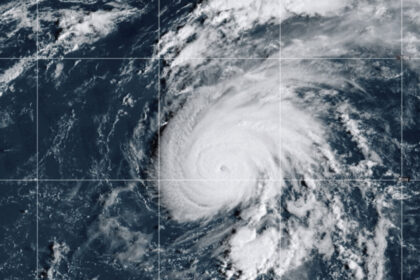 gabrielle-becomes-a-category-4-hurricane-and-forecasters-advise-azores-to-take-notice
