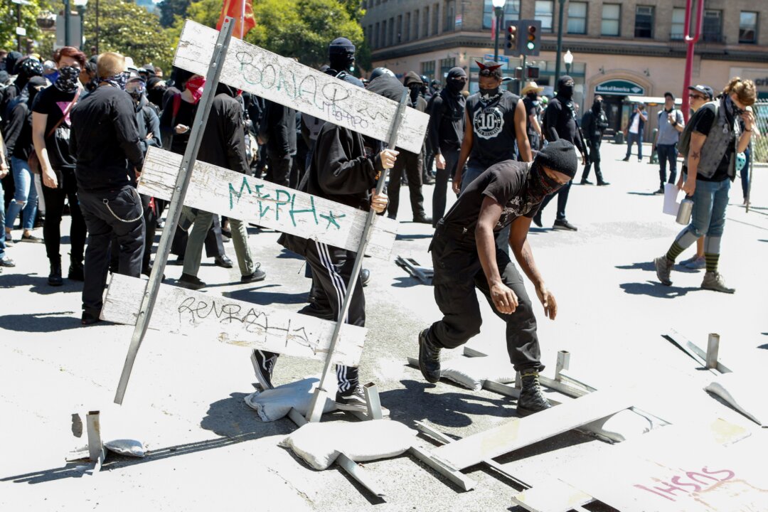 conrad-black:-federal-action-against-antifa-is-long-overdue