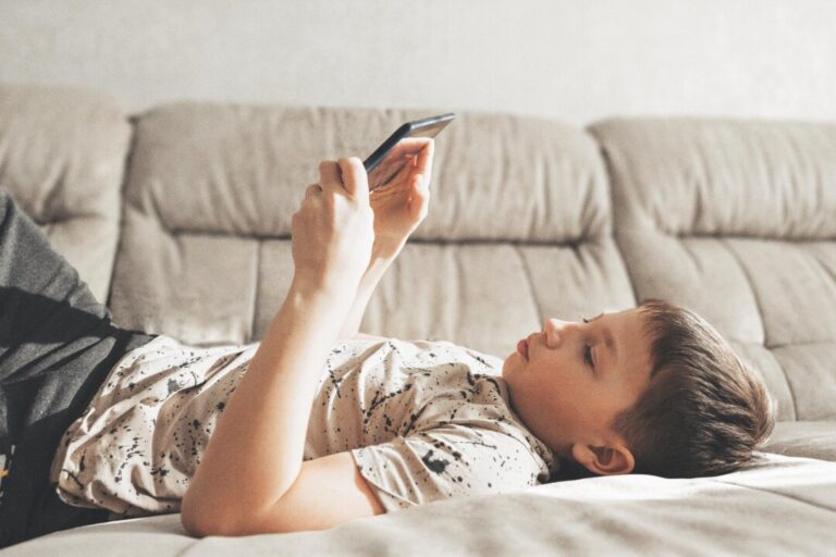 protecting-children’s-vision-from-early-nearsightedness