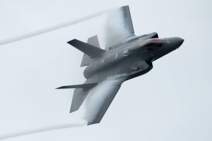 ottawa-still-reviewing-f-35-program-after-its-summer-deadline-passes
