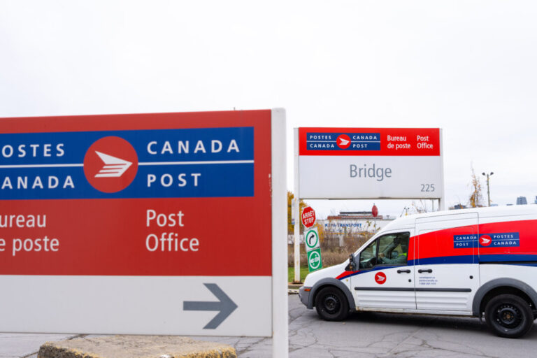 canada-post-to-reduce-mail-frequency,-restructure-to-address-‘existential-crisis’:-minister