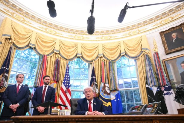 trump-signs-deal-to-put-tiktok-under-us-ownership