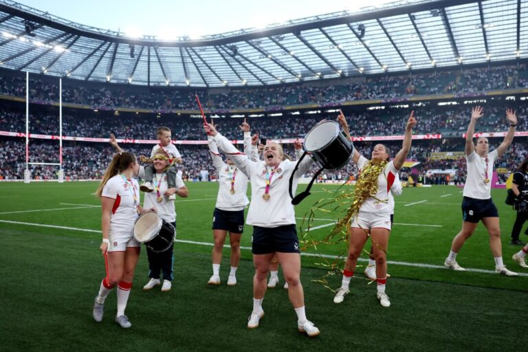 untouchable-england-outclasses-canada-to-win-women’s-rugby-world-cup-in-front-of-record-crowd