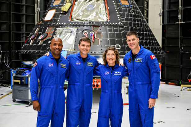 a-behind-the-scenes-look-at-nasa’s-moon-mission-preparations