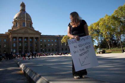 strike-looms-in-alberta-as-teachers-vote-down-contract-offer