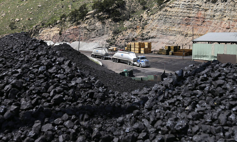 trump-coal-boost-gains-momentum-as-bids,-land-opened-up