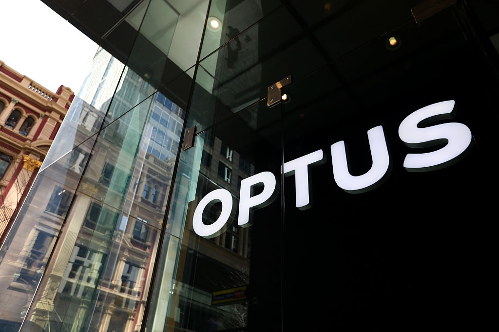 senate-hearing-focuses-on-missed-emails-during-deadly-optus-000-outage