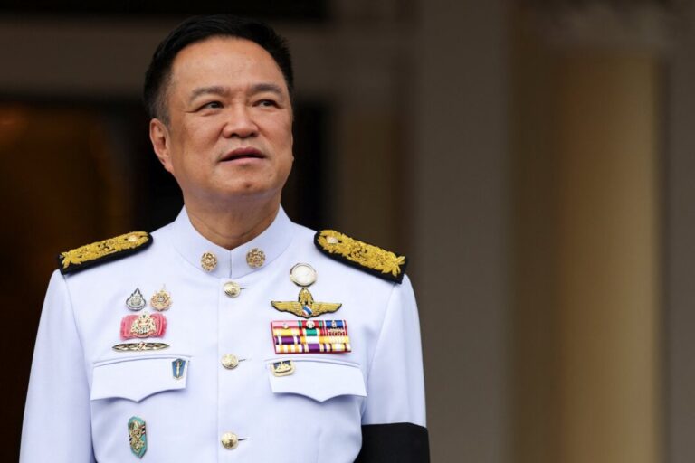 thailand’s-pm-to-speak-with-trump-as-fighting-with-cambodia-rages,-snap-election-called