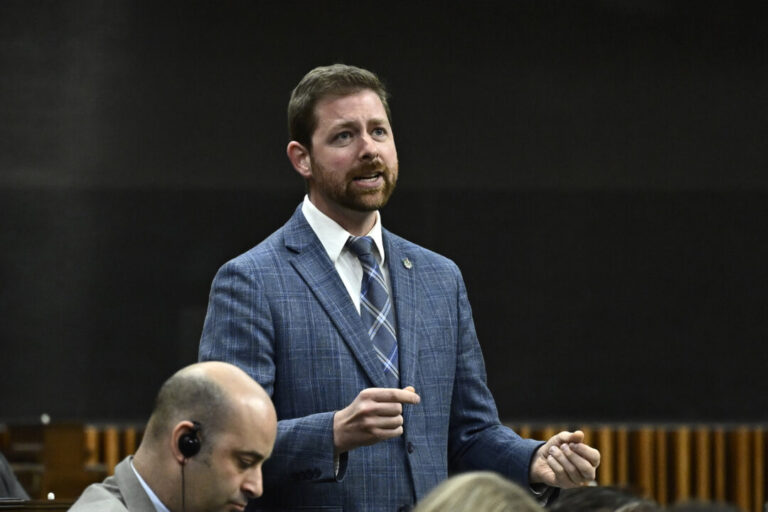 bloc-quebecois-calls-for-inquiry-into-‘exploitative-practices’-in-trucking-industry