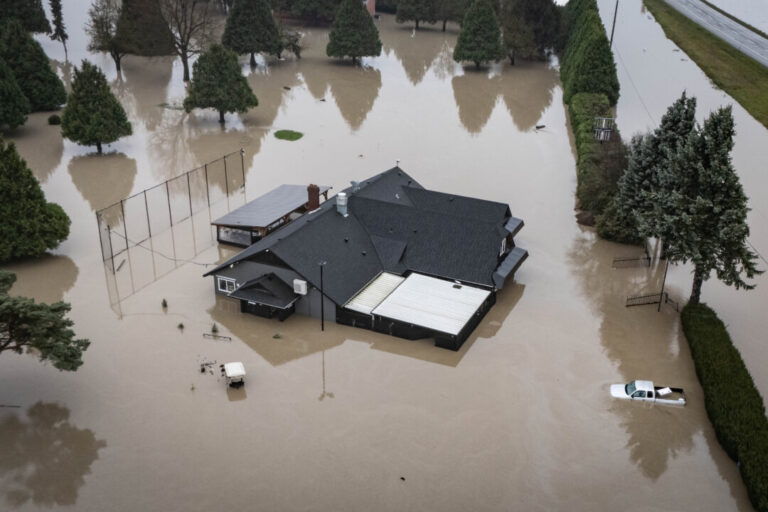 many-evacuation-orders,-alerts-lifted-as-floodwaters-recede-in-bc’s-fraser-valley