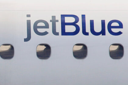 jetblue-flight-near-venezuela-avoids-‘midair-collision’-with-us-air-force-tanker
